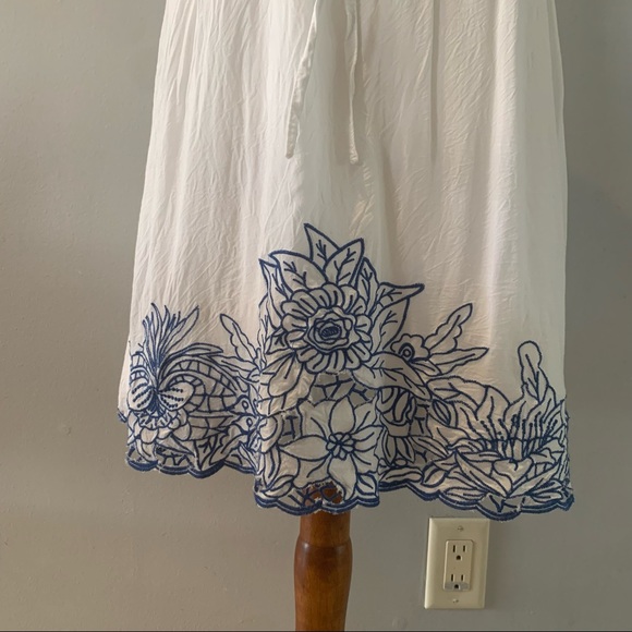 Andree | Embroidered Sundress - Picture 7 of 9